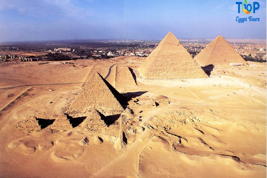 Tour to Giza Pyramids and Meidum from Cairo