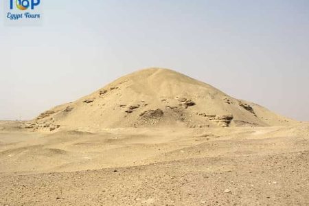 El-Lahun Pyramid and El-Lisht Pyramid Tours from Cairo