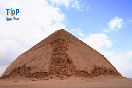 Day Tour to Dahshur Memphis and Meidum-Bent Pyramid