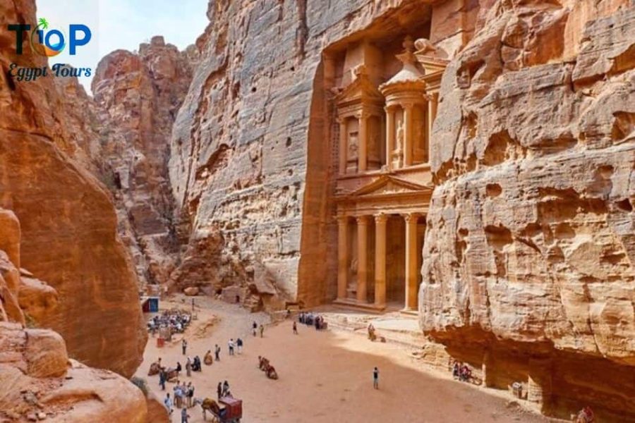 Petra Tour from Sharm El Sheikh: Marvel at the Ancient Rose City