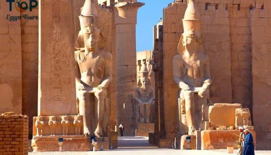 Ramses II statues in Luxor temple