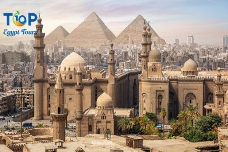 Islamic Cairo and Pyramids Tour