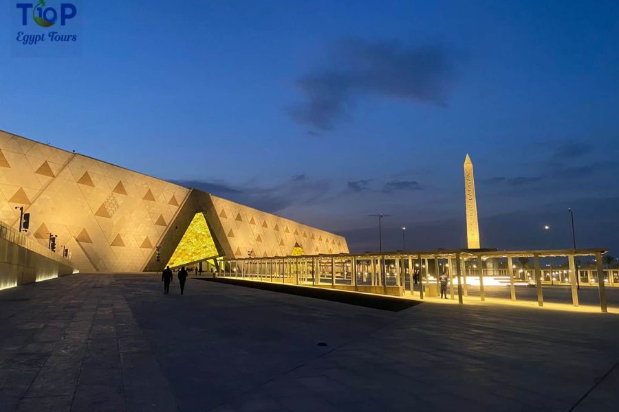 Grand Egyptian Museum Tour and Giza Pyramids from Cairo
