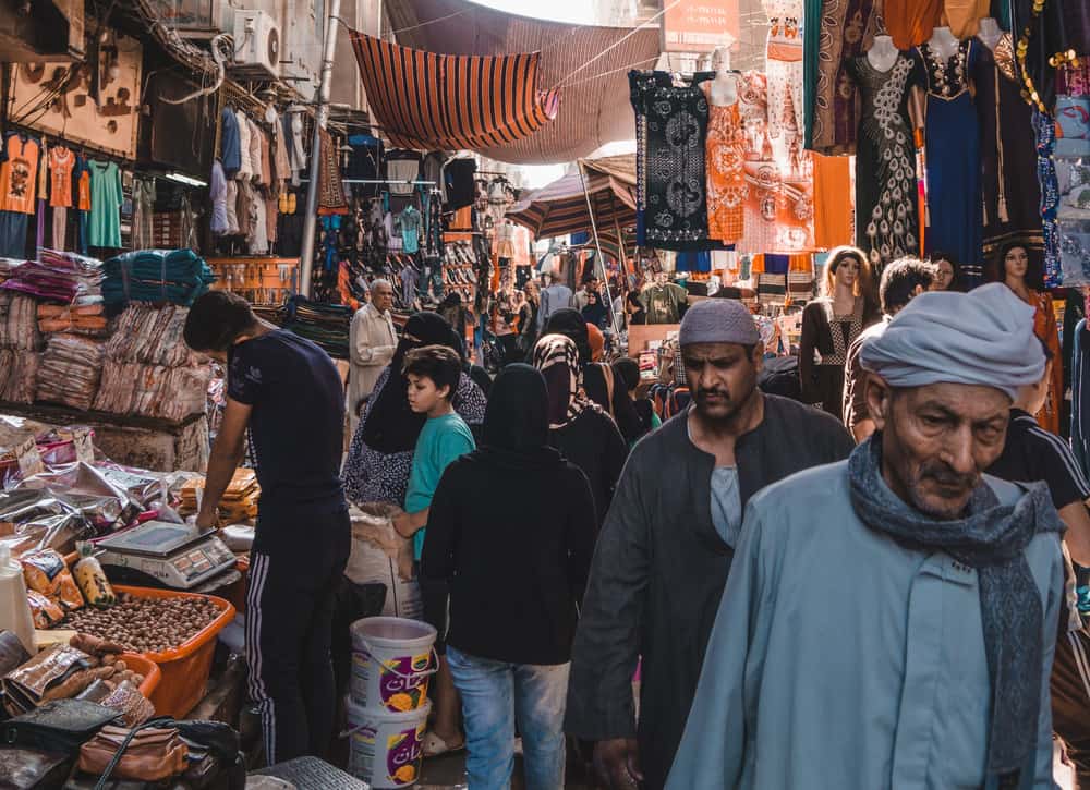 Immersing Yourself in the Vibrant Cairo Street Scene