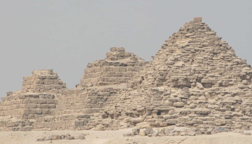 Queens’ Pyramids