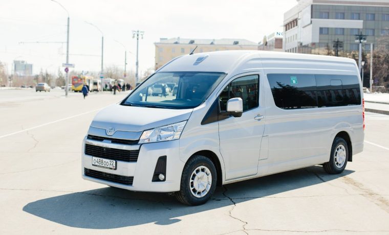 toyota-hiace