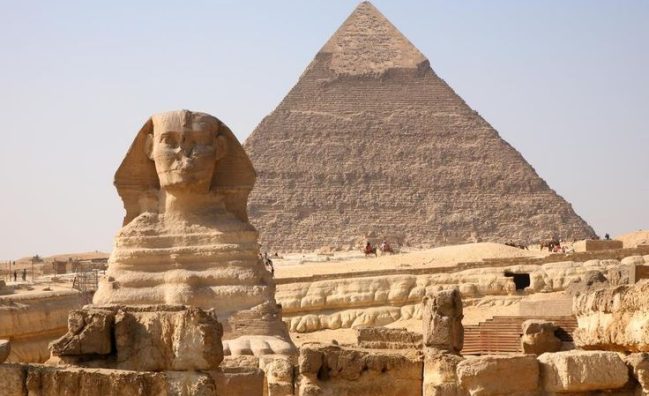 Egypt Classic Tour in 15 Days-Giza pyramids