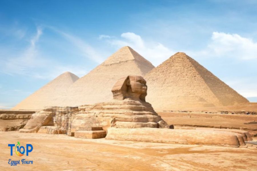 Saqqara and Giza Trip From Hurghada